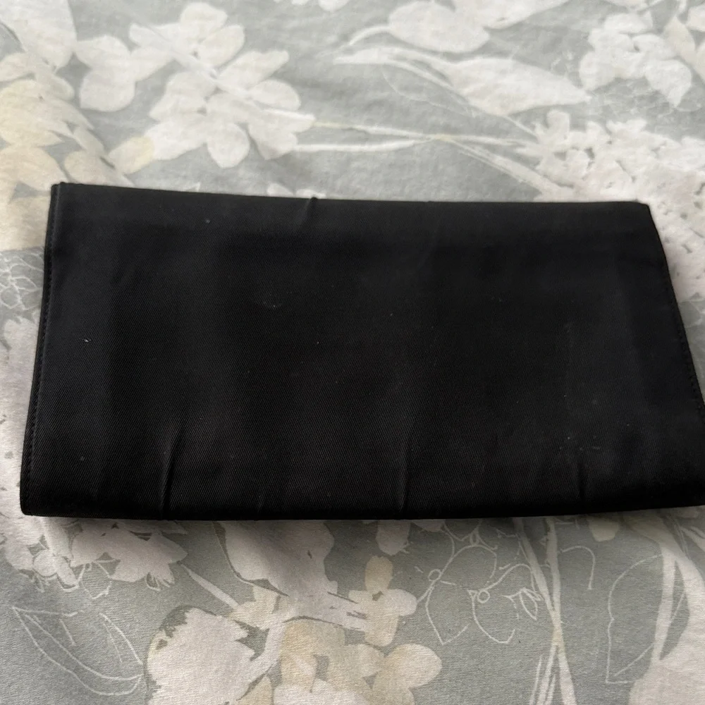 Authentic Vintage Prada Black nylon wallet. Leather inside - Miranda Approved! - Picture 5 of 5